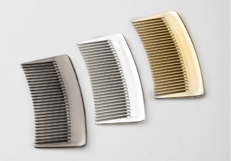 Can a Straightening Comb Reduce Frizz Compared with Regular Combs